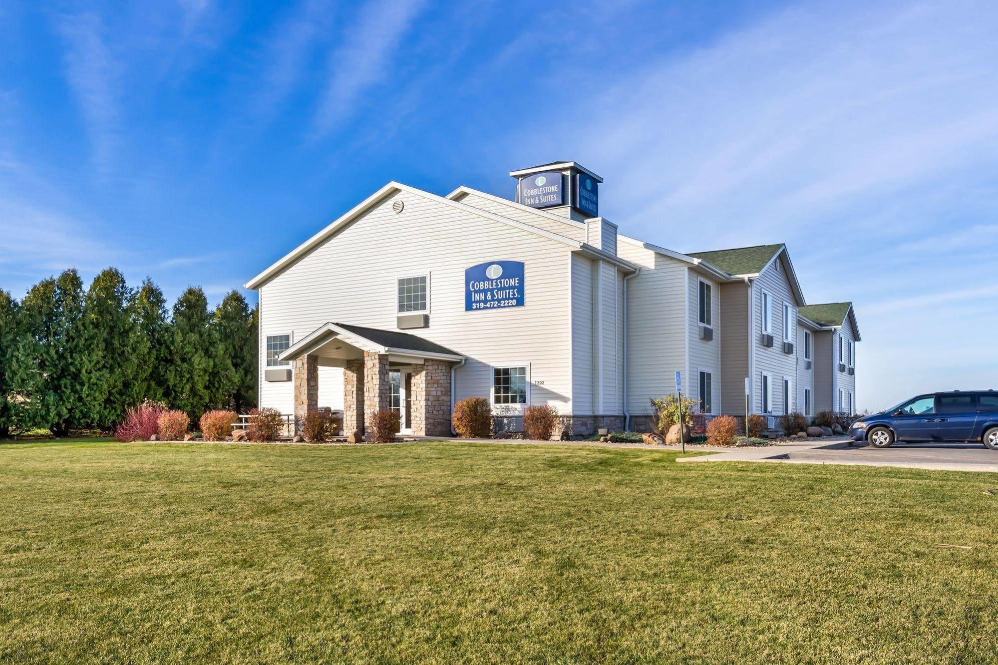 Cobblestone Inn & Suites - Vinton, Ia Exterior photo