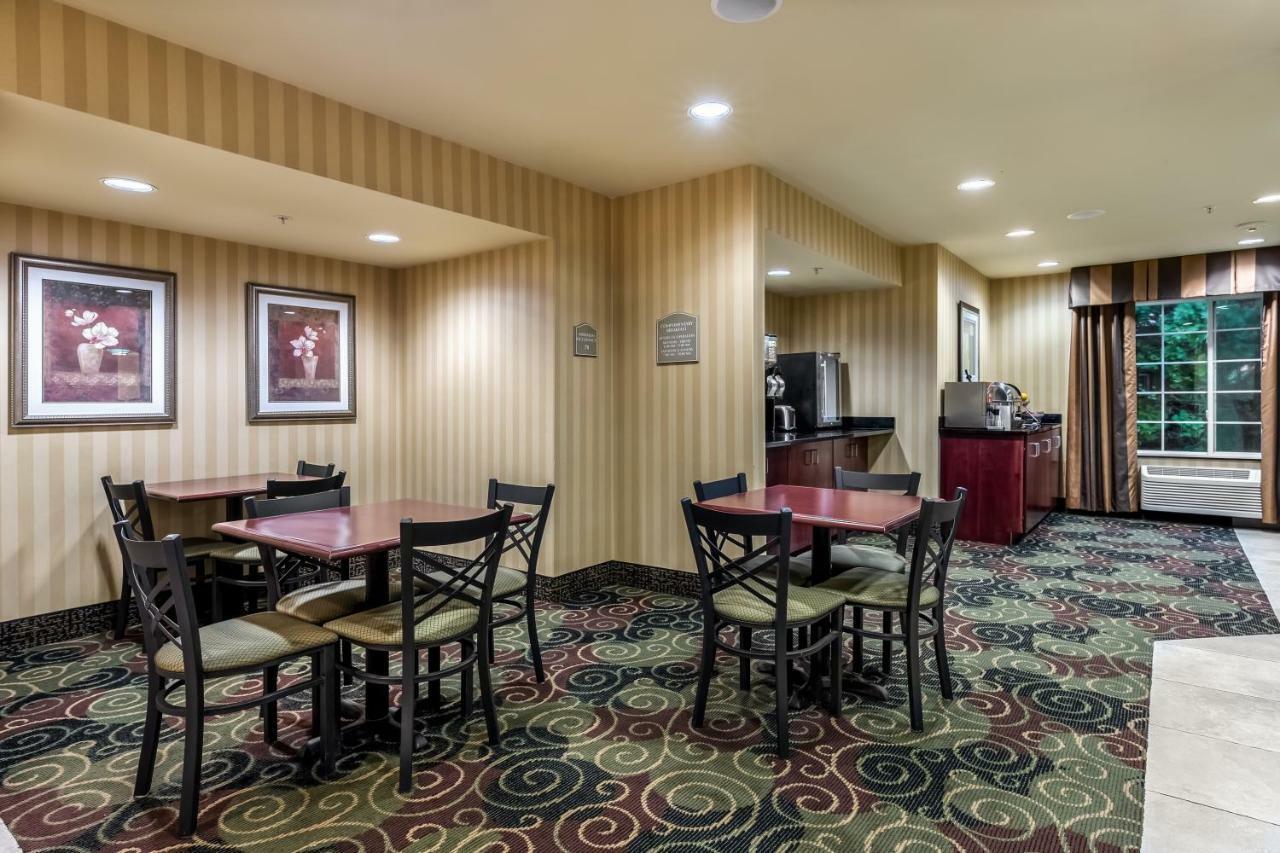 Cobblestone Inn & Suites - Vinton, Ia Exterior photo